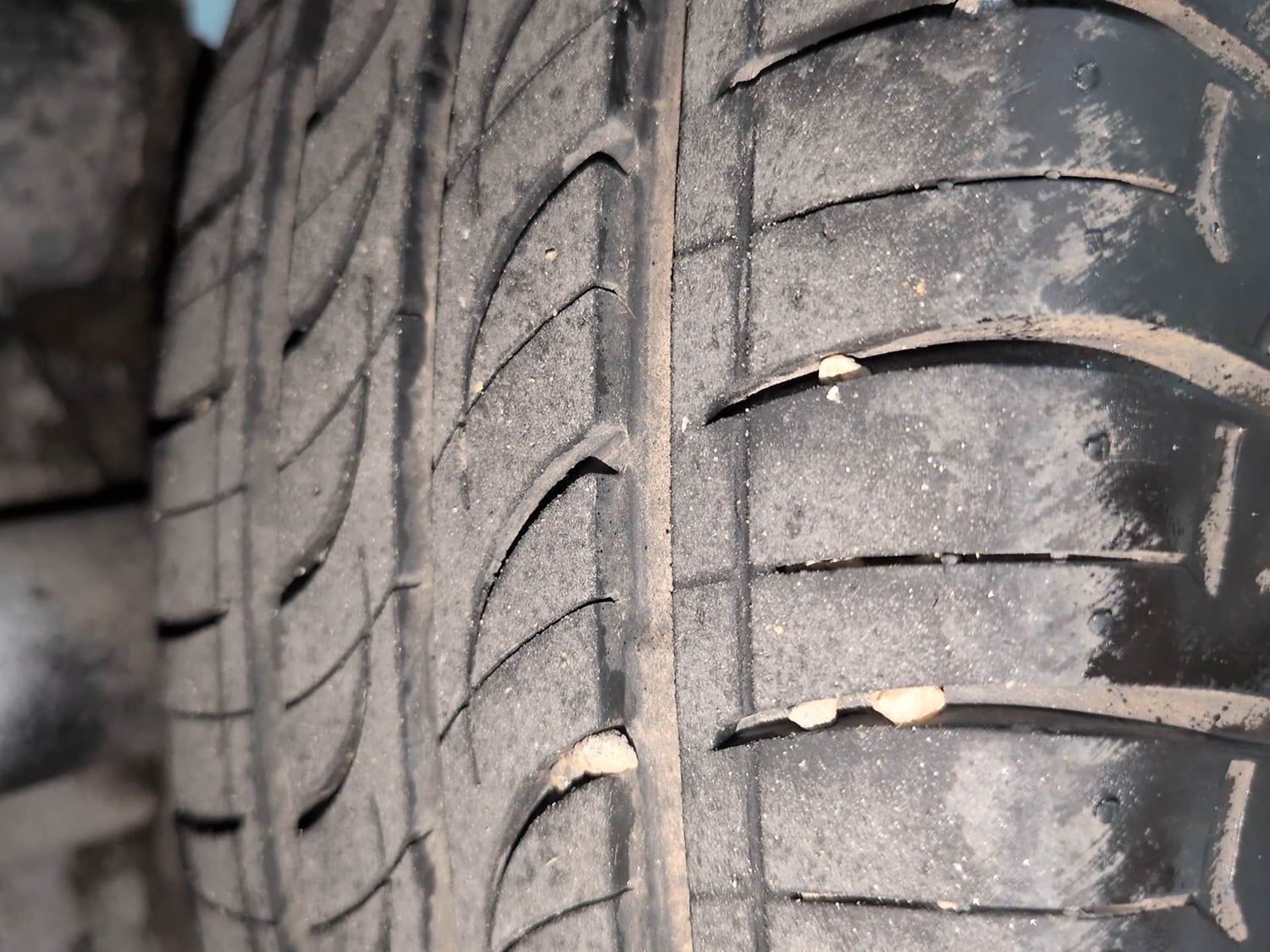Used 2016 Hyundai Grand i10 [2013-2017] Prime 1.2 Kappa VTVT Petrol Manual tyres LEFT REAR TYRE TREAD VIEW
