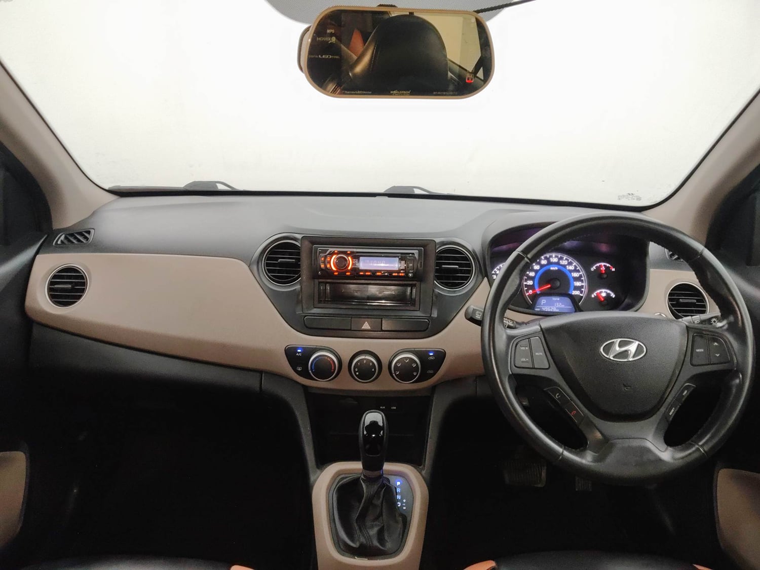 Used 2015 Hyundai Grand i10 Asta AT 1.2 Kappa VTVT Petrol Automatic interior DASHBOARD VIEW