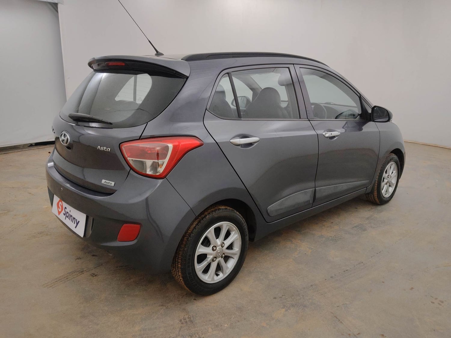 Used 2015 Hyundai Grand i10 Asta AT 1.2 Kappa VTVT Petrol Automatic exterior RIGHT REAR CORNER VIEW