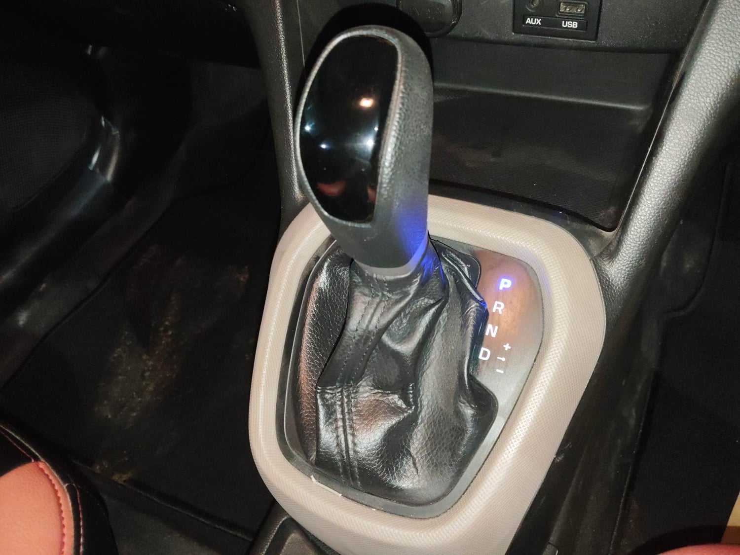 Used 2015 Hyundai Grand i10 Asta AT 1.2 Kappa VTVT Petrol Automatic interior GEAR  KNOB VIEW