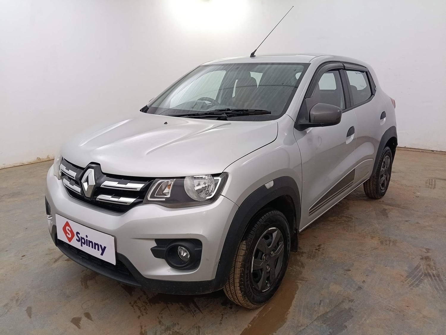 Used 2019 Renault Kwid 1.0 RXT AMT Opt Petrol Automatic exterior LEFT FRONT CORNER VIEW