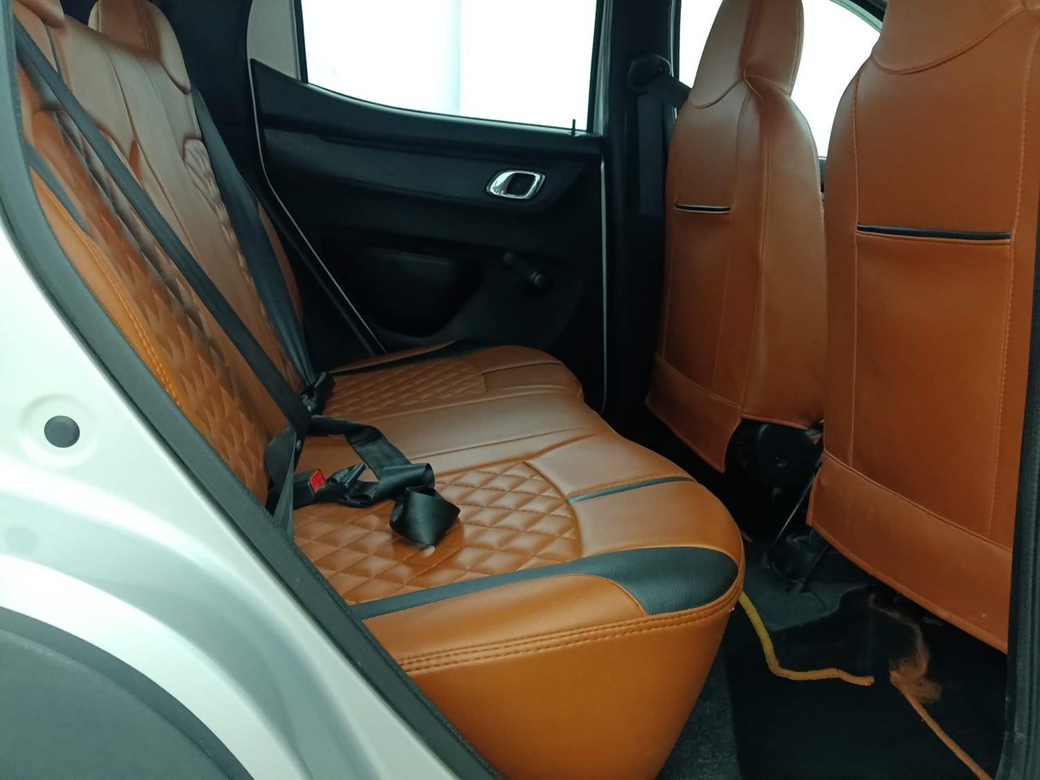 Used 2019 Renault Kwid 1.0 RXT AMT Opt Petrol Automatic interior RIGHT SIDE REAR DOOR CABIN VIEW