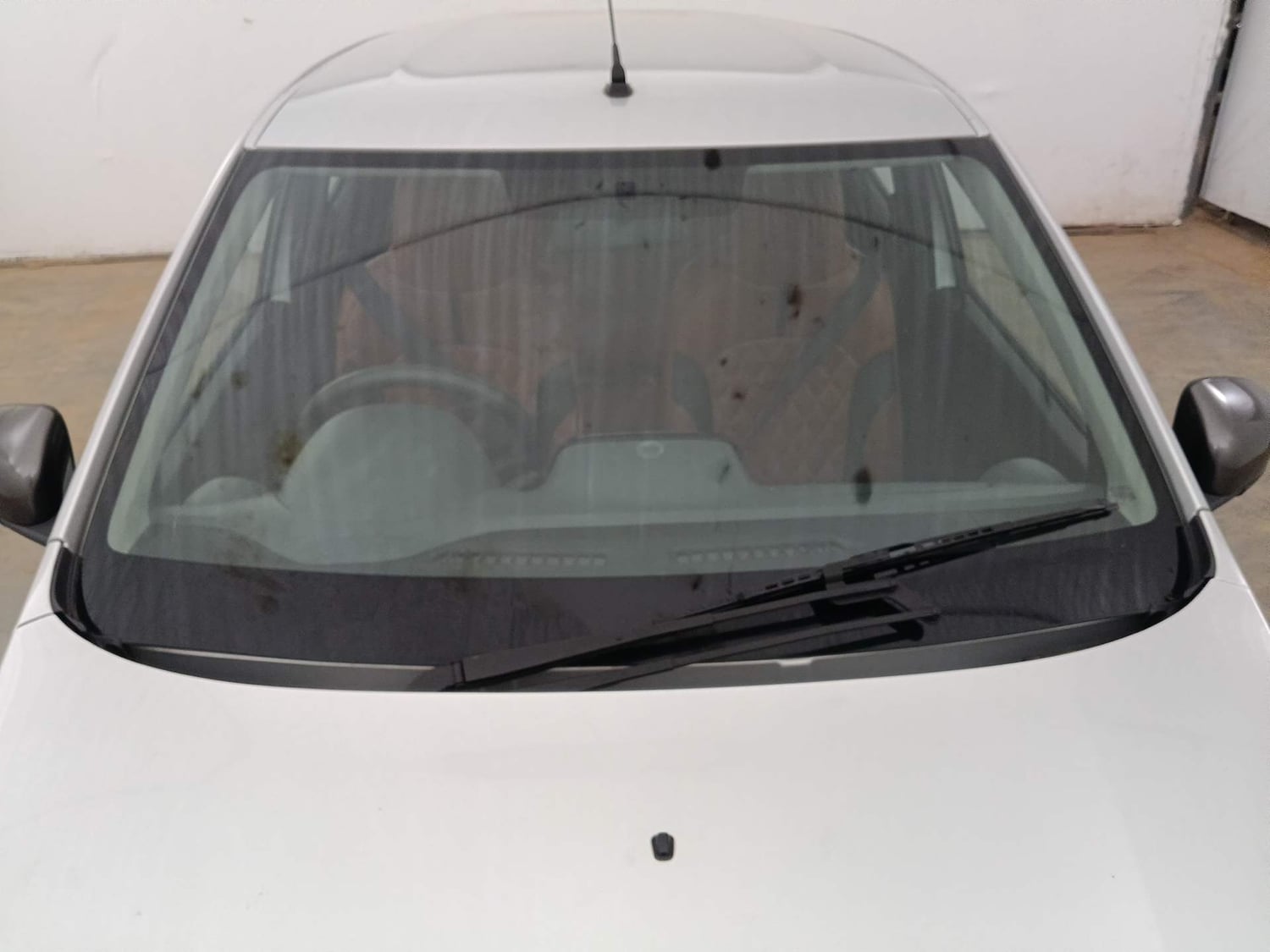 Used 2019 Renault Kwid 1.0 RXT AMT Opt Petrol Automatic exterior FRONT WINDSHIELD VIEW