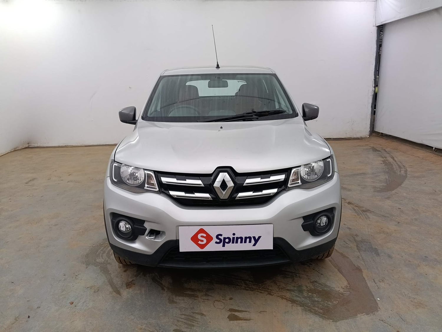 Used 2019 Renault Kwid 1.0 RXT AMT Opt Petrol Automatic exterior FRONT VIEW