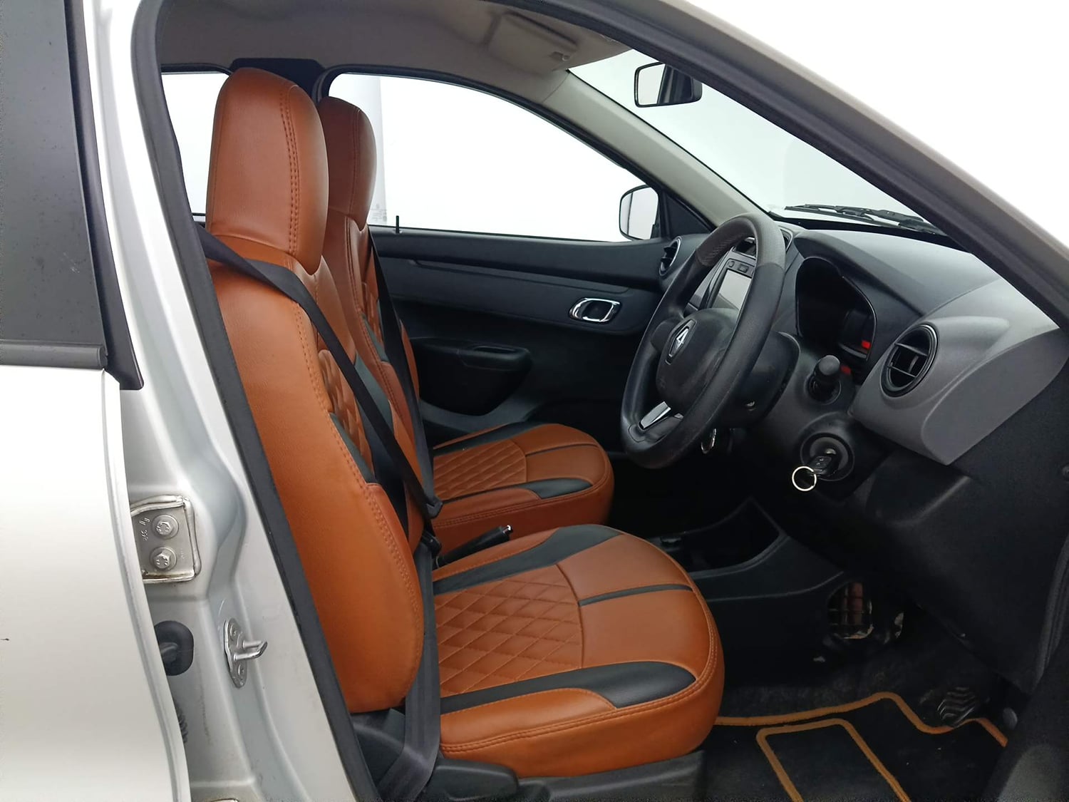 Used 2019 Renault Kwid 1.0 RXT AMT Opt Petrol Automatic interior RIGHT SIDE FRONT DOOR CABIN VIEW
