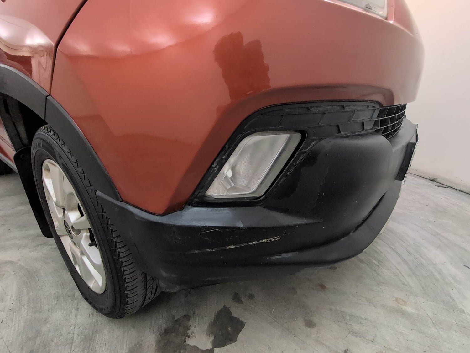 Used 2017 Mahindra KUV100 K8 6 STR Petrol Manual dents MINOR SCRATCH