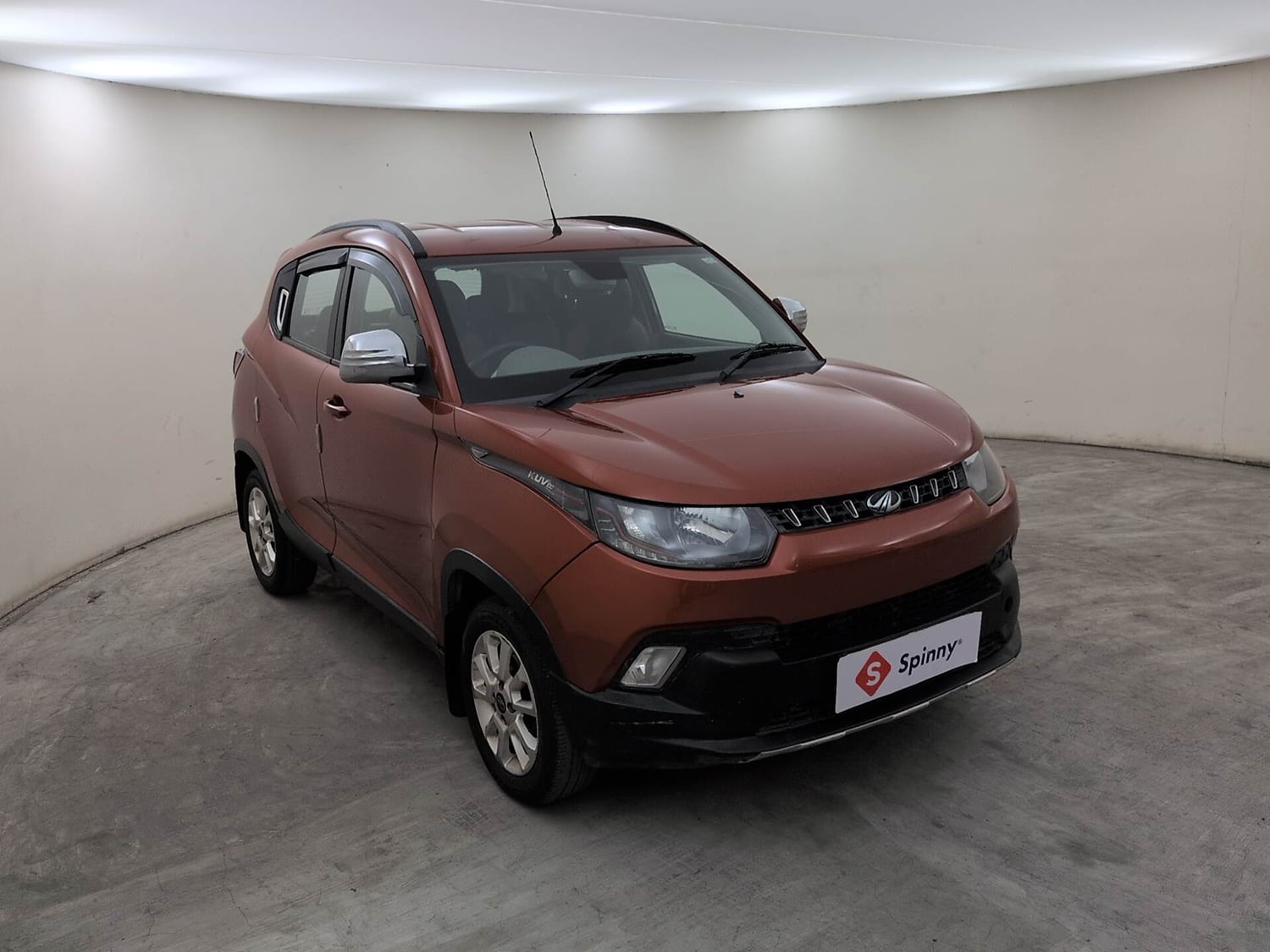 Used 2017 Mahindra KUV100 K8 6 STR Petrol Manual exterior RIGHT FRONT CORNER VIEW