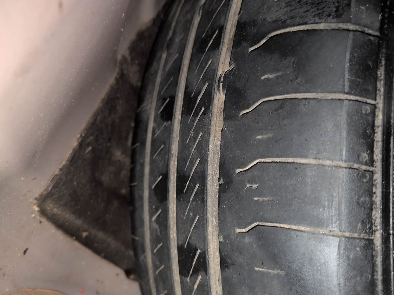 Used 2017 Mahindra KUV100 K8 6 STR Petrol Manual tyres SPARE TYRE VIEW