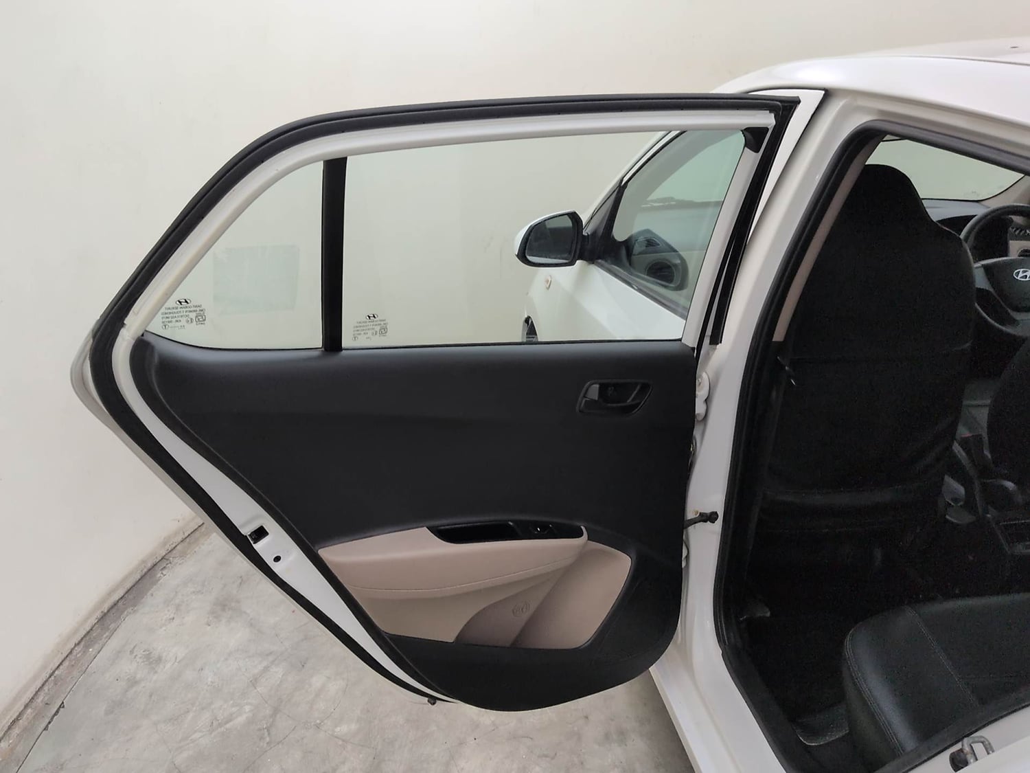 Used 2017 Hyundai Grand i10 Magna 1.2 Kappa VTVT Petrol Manual interior LEFT REAR DOOR OPEN VIEW