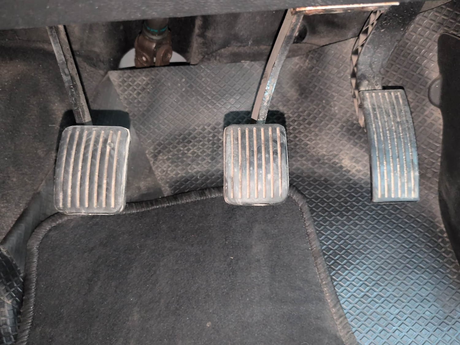 Used 2017 Hyundai Grand i10 Magna 1.2 Kappa VTVT Petrol Manual interior PEDALS VIEW