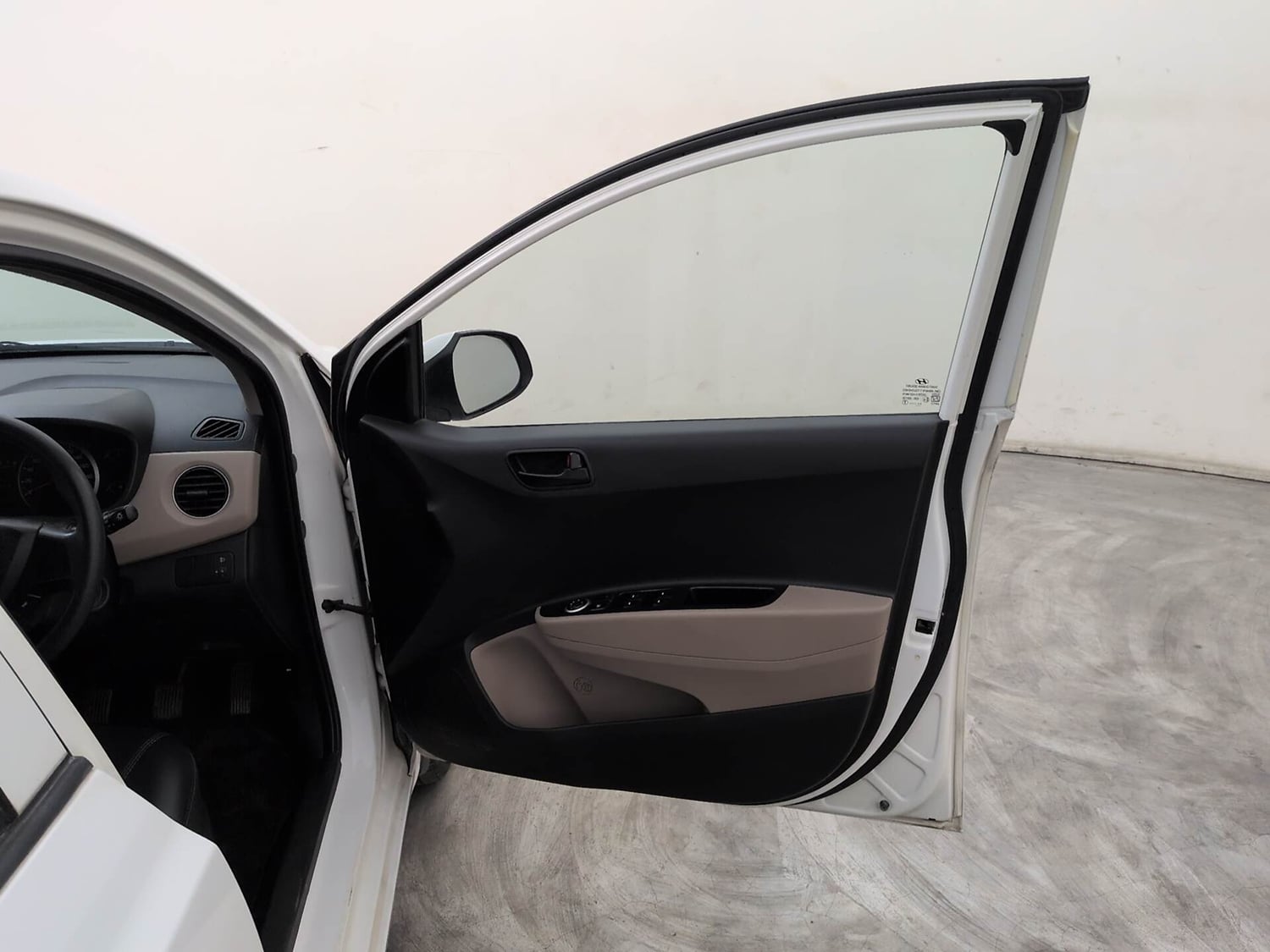 Used 2017 Hyundai Grand i10 Magna 1.2 Kappa VTVT Petrol Manual interior RIGHT FRONT DOOR OPEN VIEW