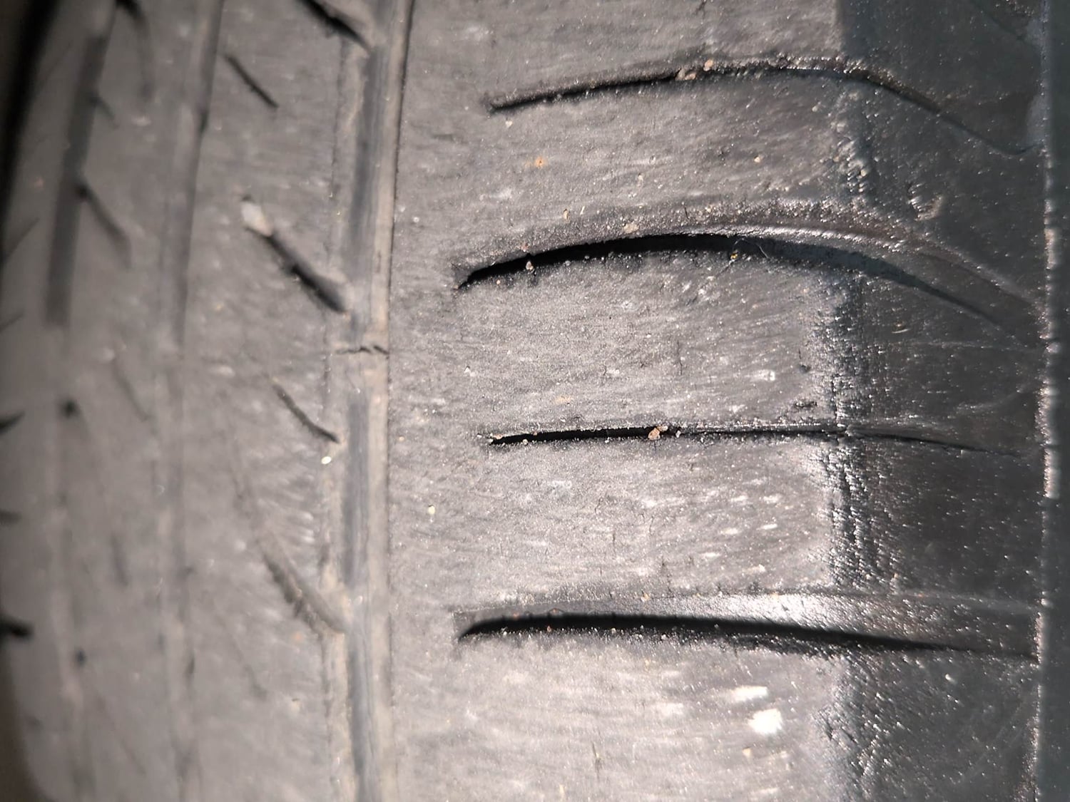 Used 2017 Hyundai Grand i10 Magna 1.2 Kappa VTVT Petrol Manual tyres LEFT FRONT TYRE TREAD VIEW