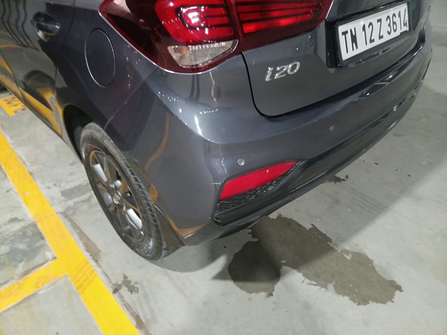 Used 2018 Hyundai Elite i20 Asta 1.2 Petrol Manual dents MINOR SCRATCH