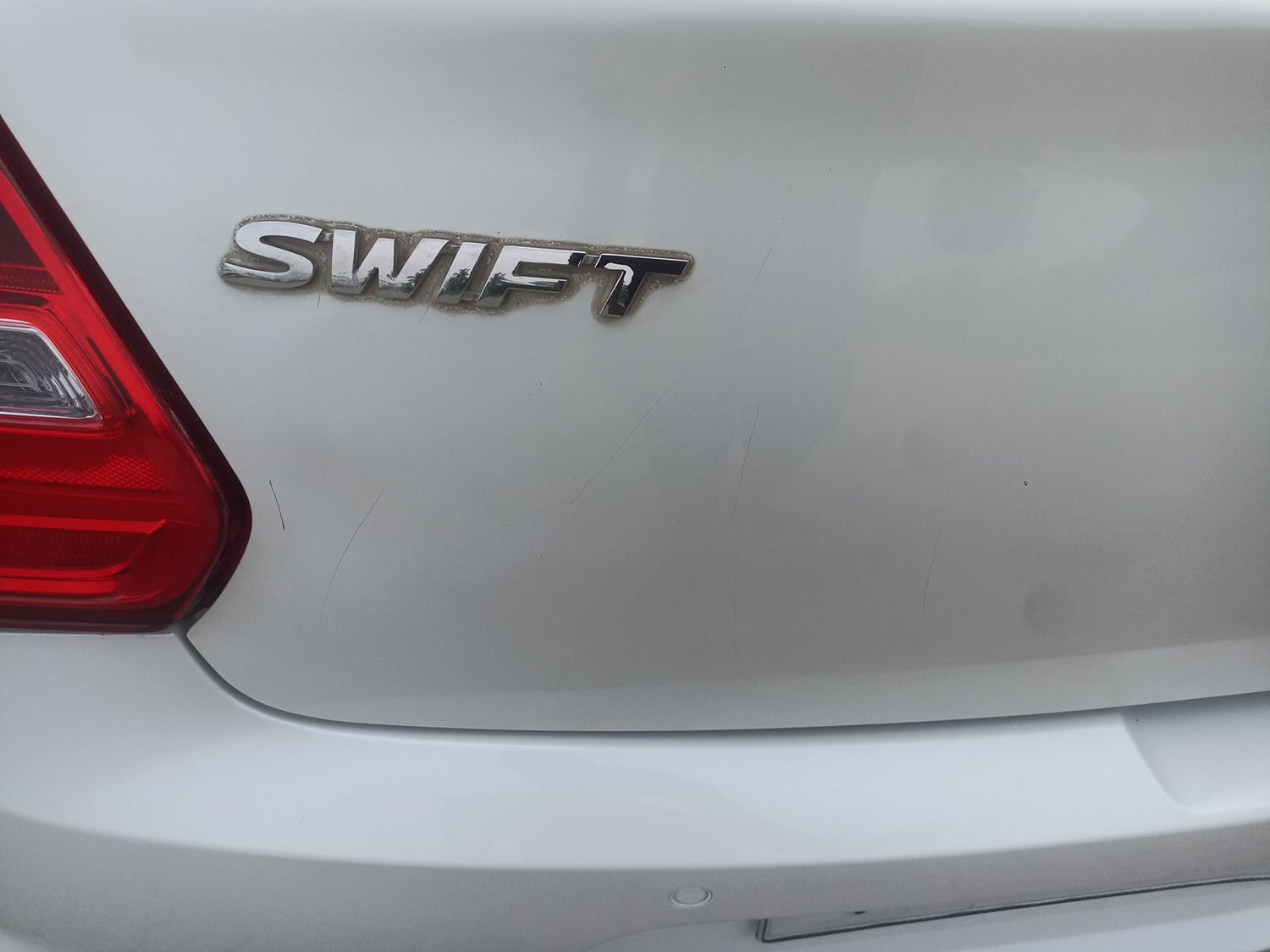Used 2020 Maruti Suzuki Swift ZXi Plus AMT Petrol Automatic dents MINOR SCRATCH
