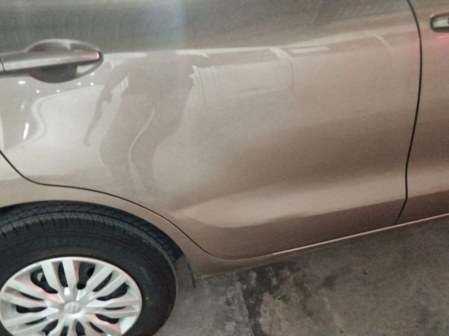 Used 2018 Maruti Suzuki Dzire VXi AMT Petrol Automatic dents MINOR DENT