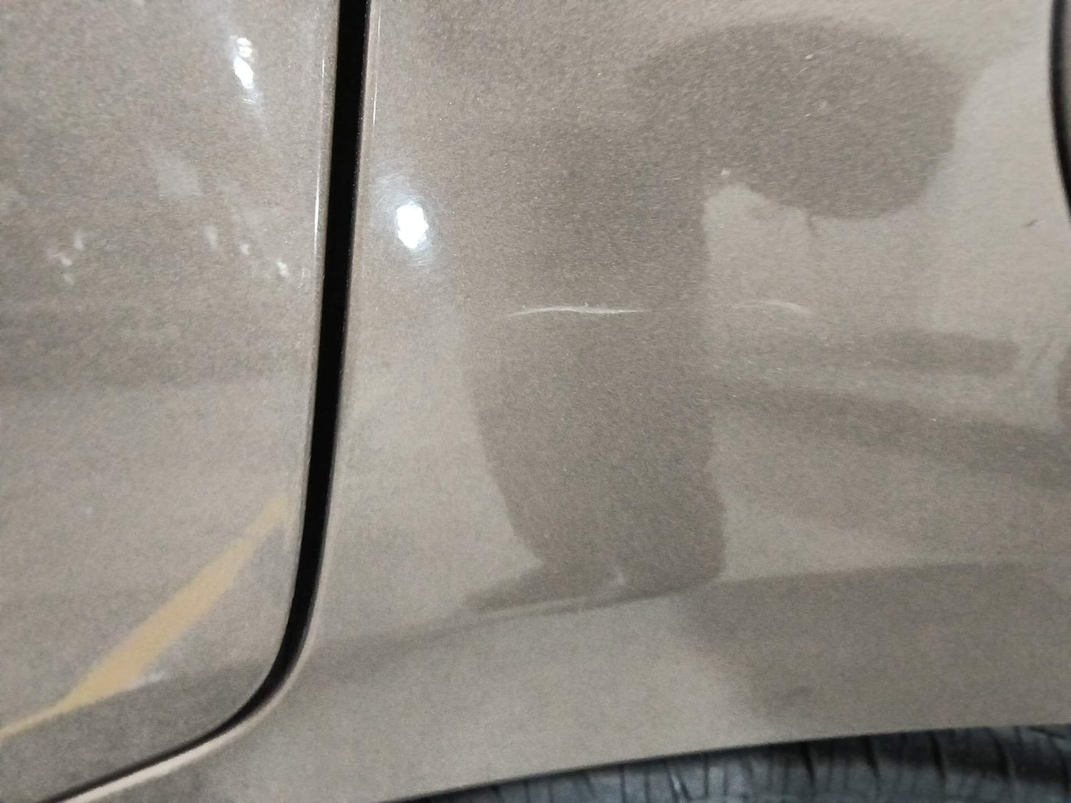 Used 2018 Maruti Suzuki Dzire VXi AMT Petrol Automatic dents MINOR SCRATCH