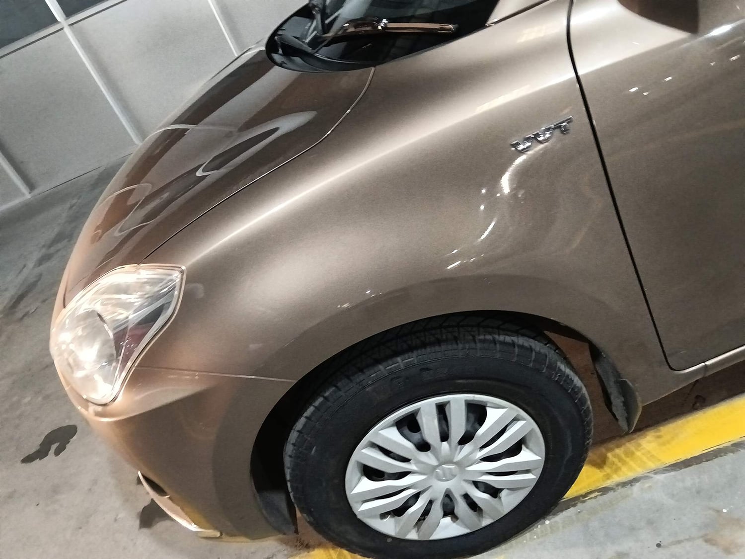 Used 2018 Maruti Suzuki Dzire VXi AMT Petrol Automatic dents MINOR DENT