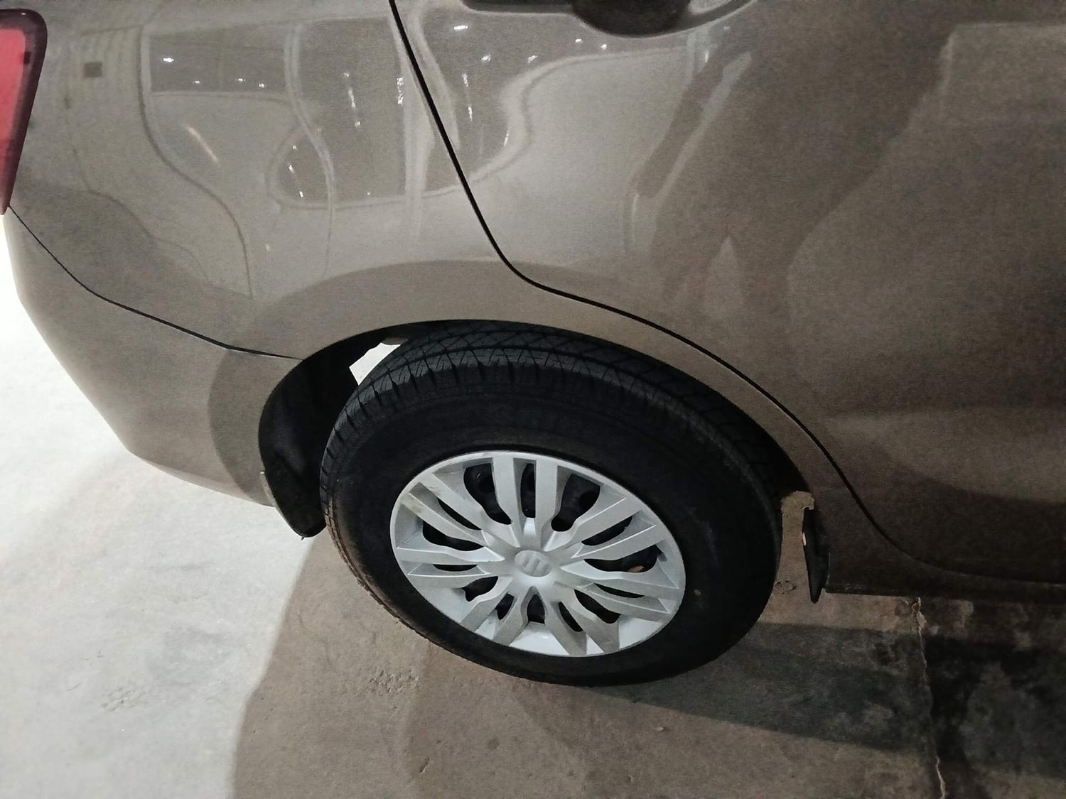Used 2018 Maruti Suzuki Dzire VXi AMT Petrol Automatic dents MINOR DENT