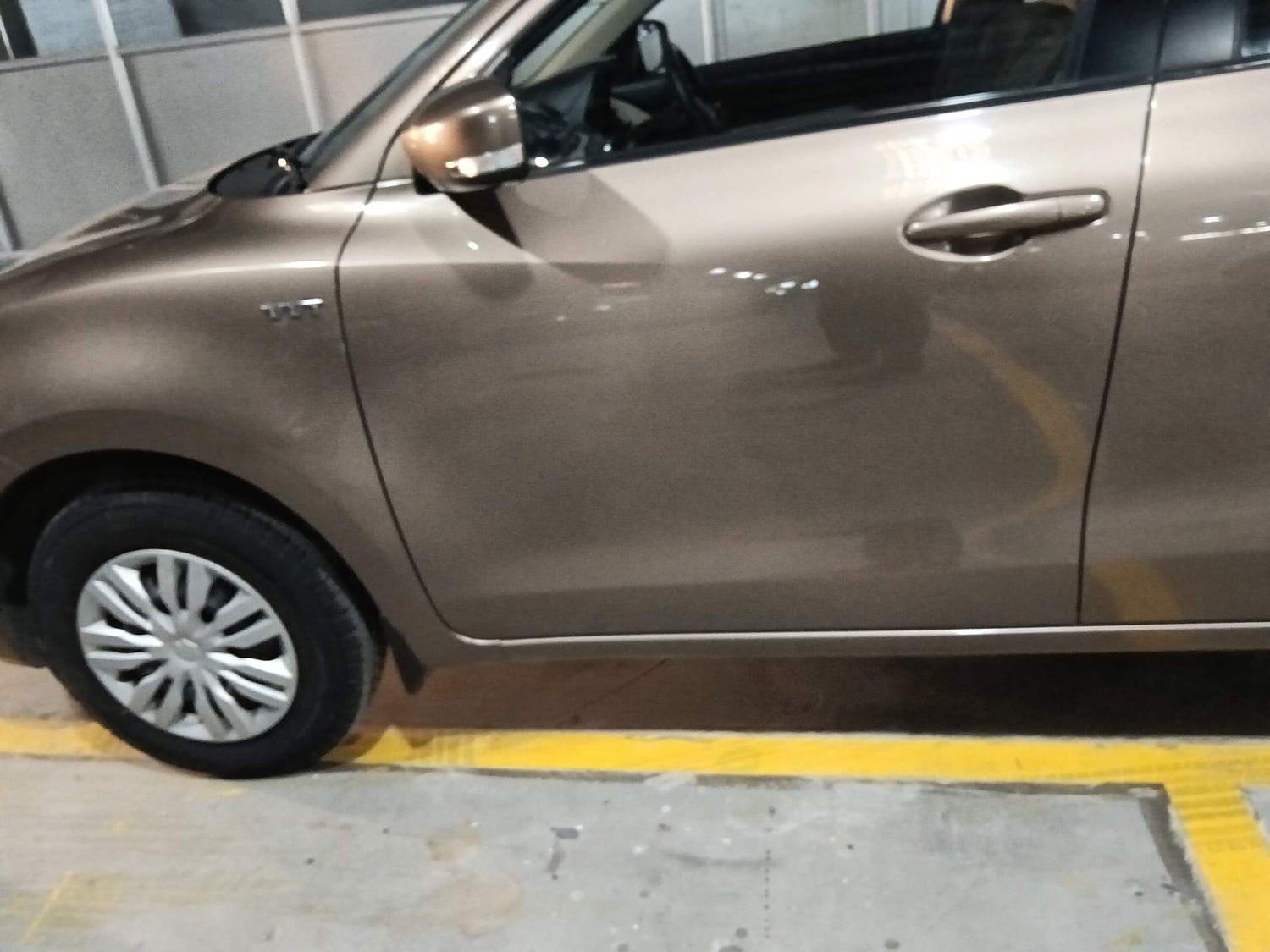 Used 2018 Maruti Suzuki Dzire VXi AMT Petrol Automatic dents MINOR DENT