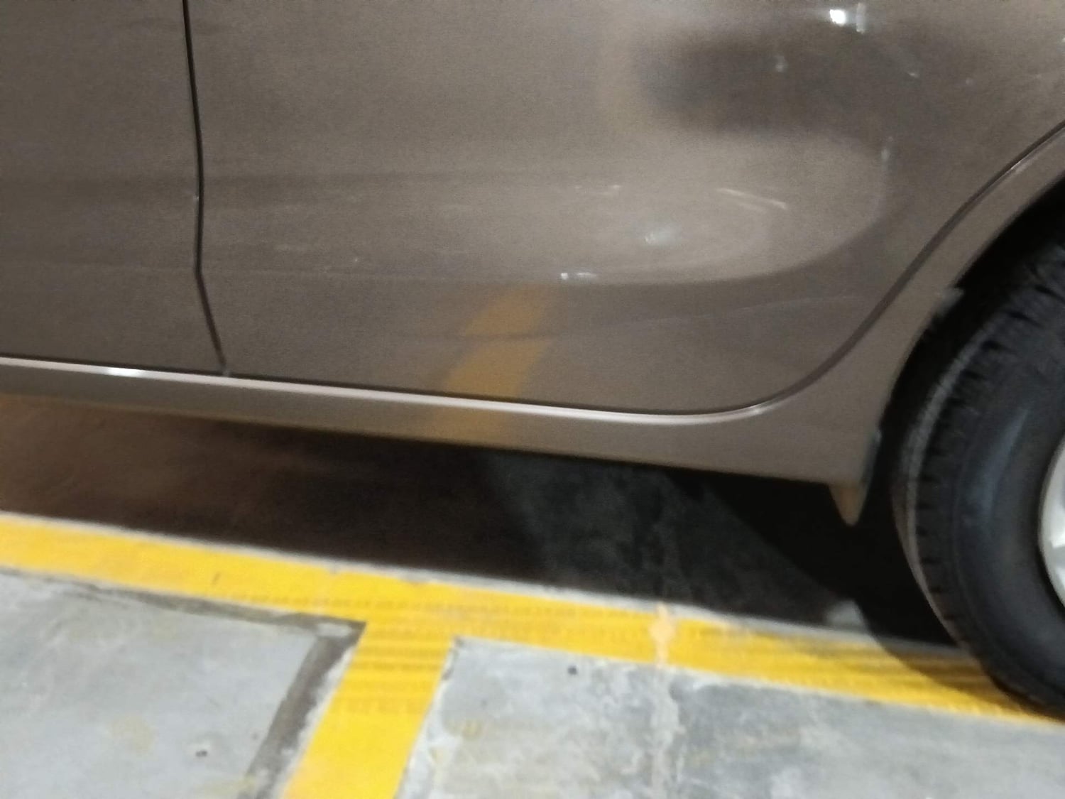 Used 2018 Maruti Suzuki Dzire VXi AMT Petrol Automatic dents MINOR DENT
