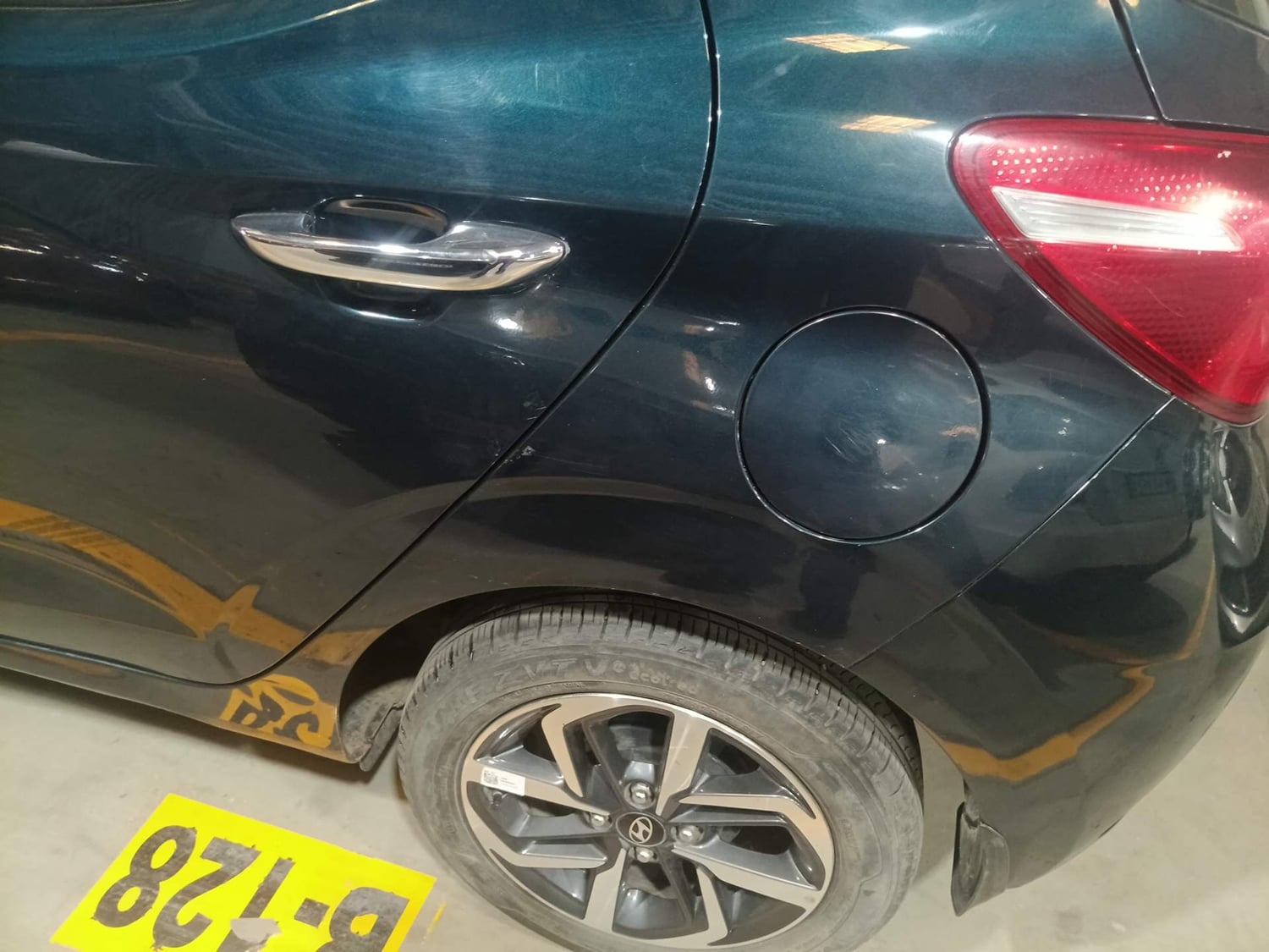 Used 2022 Hyundai Grand i10 Nios Asta AMT 1.2 Kappa VTVT Petrol Automatic dents MINOR SCRATCH