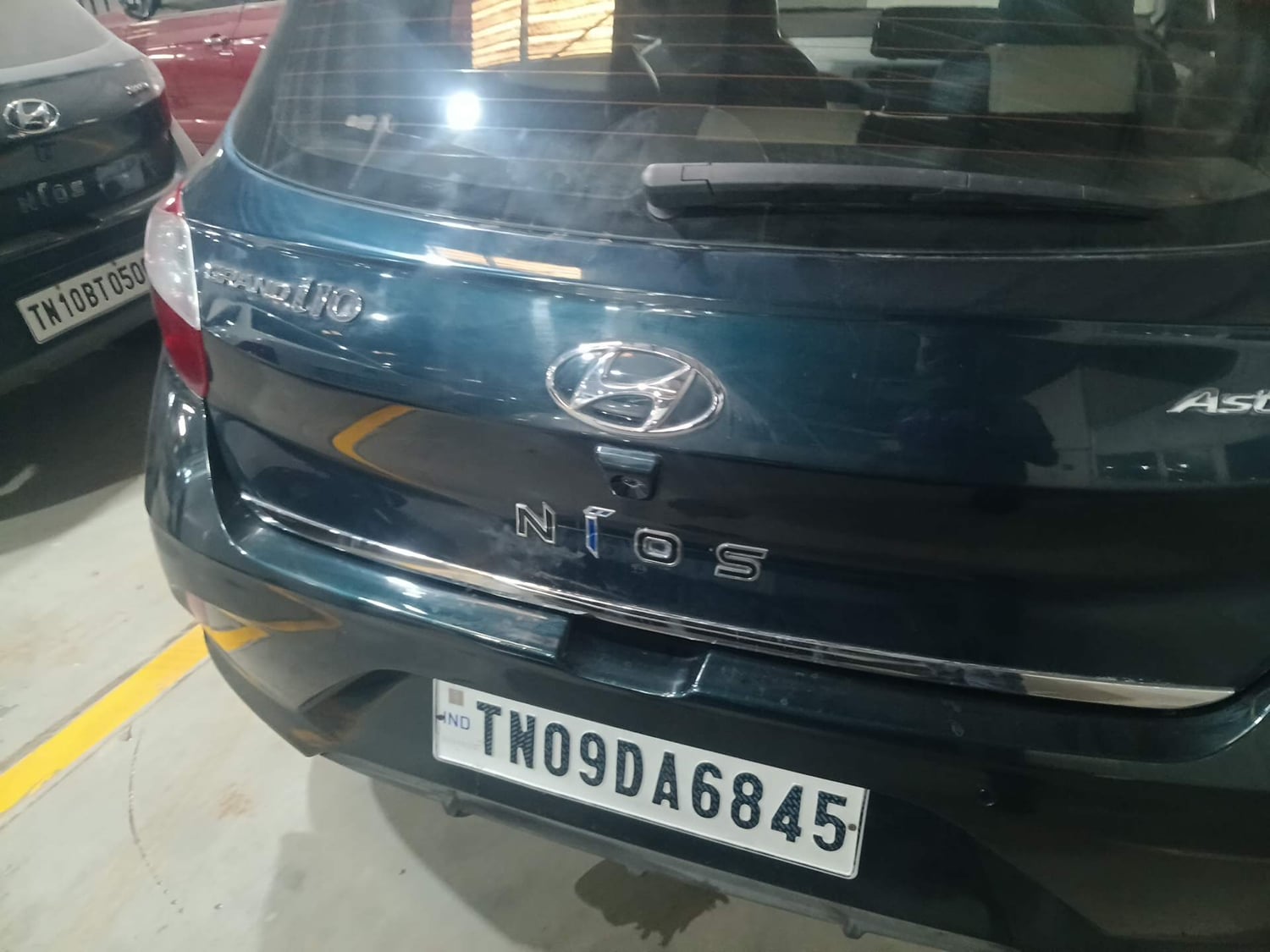 Used 2022 Hyundai Grand i10 Nios Asta AMT 1.2 Kappa VTVT Petrol Automatic dents MINOR SCRATCH