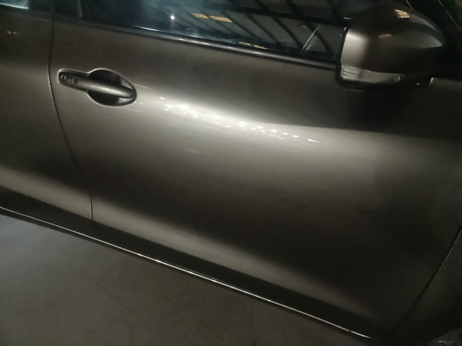 Used 2022 Maruti Suzuki Swift ZXi Petrol Manual dents MINOR SCRATCH