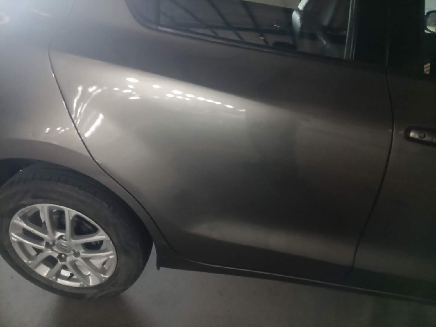 Used 2022 Maruti Suzuki Swift ZXi Petrol Manual dents MINOR SCRATCH