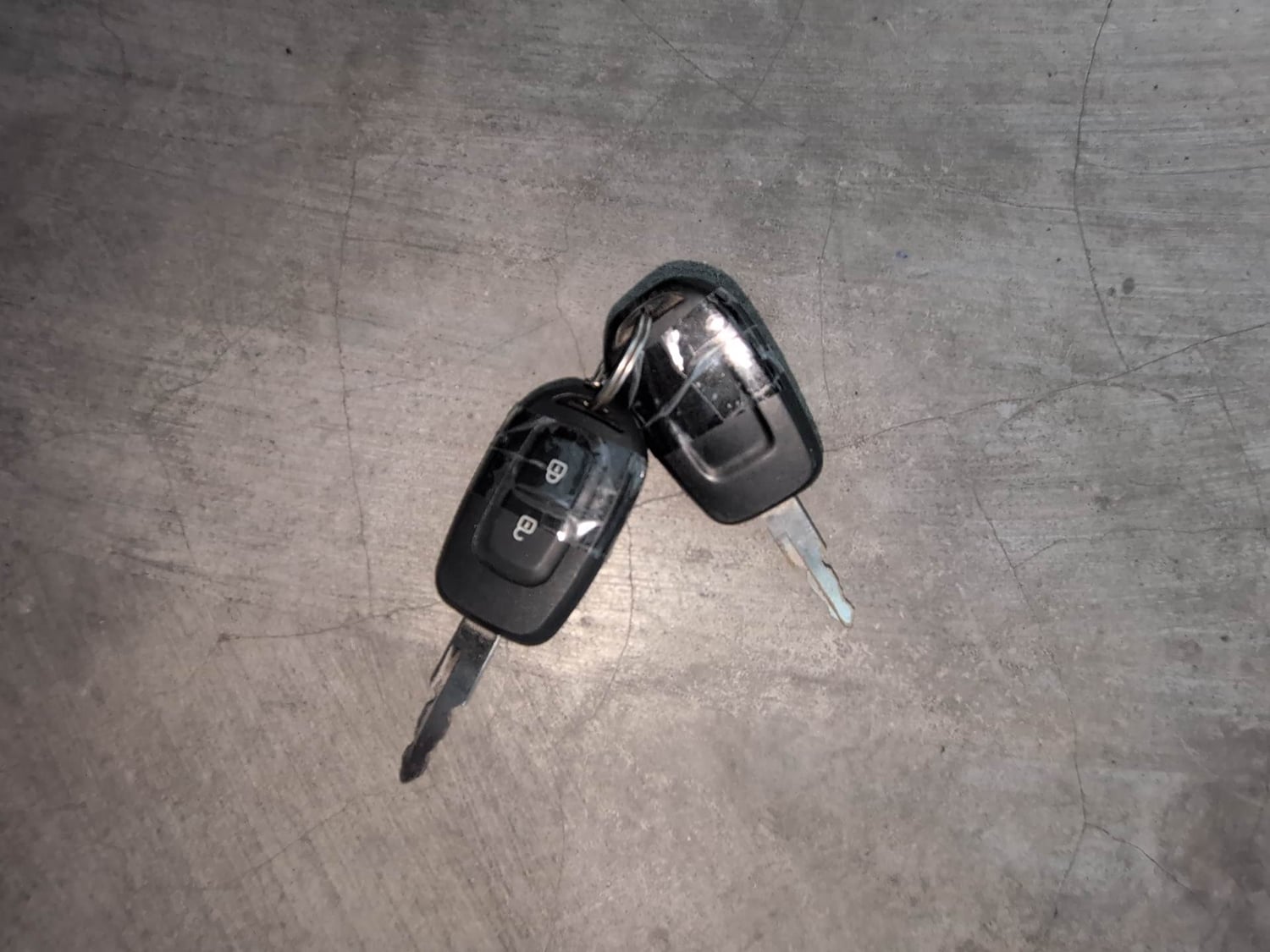 Used 2015 Renault Kwid RXT Petrol Manual extra CAR KEY VIEW