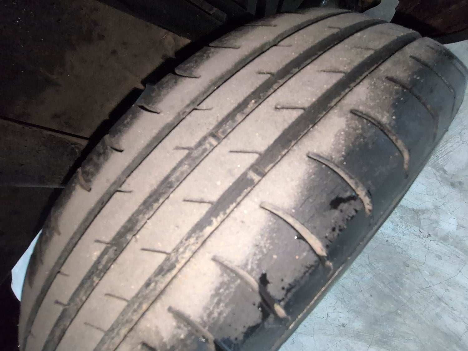 Used 2015 Renault Kwid RXT Petrol Manual tyres RIGHT REAR TYRE TREAD VIEW