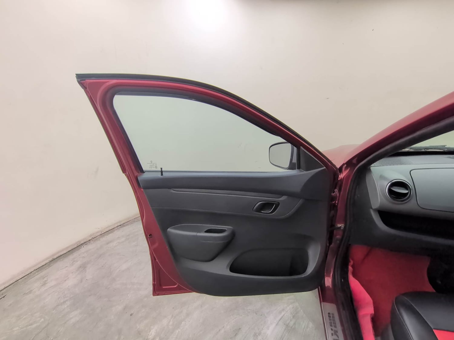 Used 2015 Renault Kwid RXT Petrol Manual interior LEFT FRONT DOOR OPEN VIEW