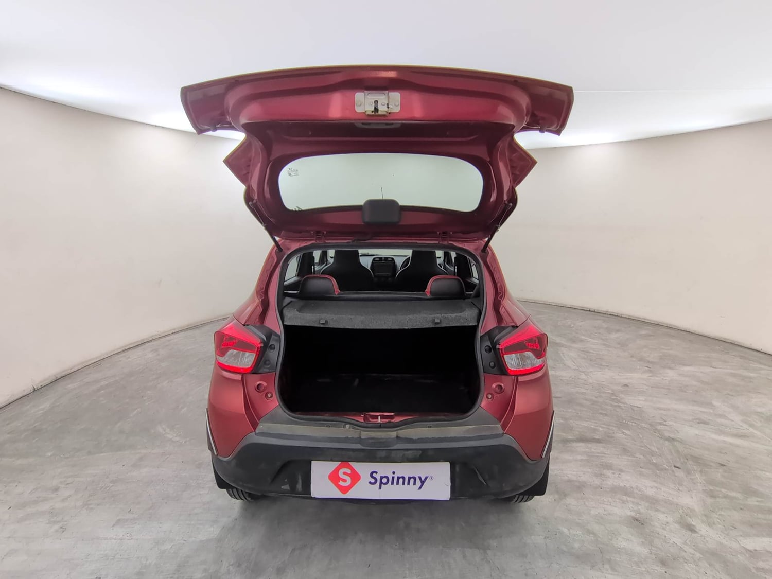 Used 2015 Renault Kwid RXT Petrol Manual interior DICKY DOOR OPEN VIEW