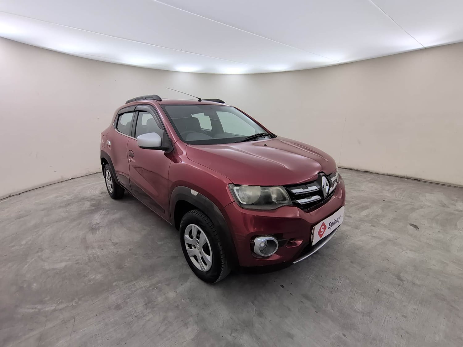 Used 2015 Renault Kwid RXT Petrol Manual exterior RIGHT FRONT CORNER VIEW