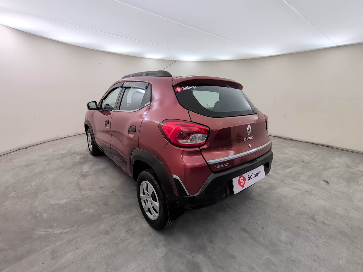 Used 2015 Renault Kwid RXT Petrol Manual exterior LEFT REAR CORNER VIEW