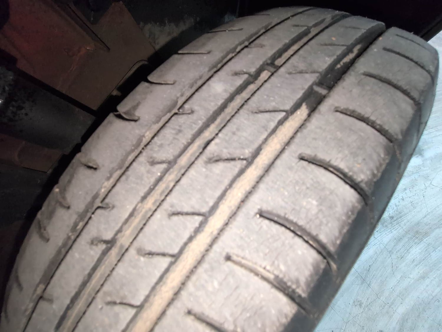 Used 2015 Renault Kwid RXT Petrol Manual tyres RIGHT FRONT TYRE TREAD VIEW