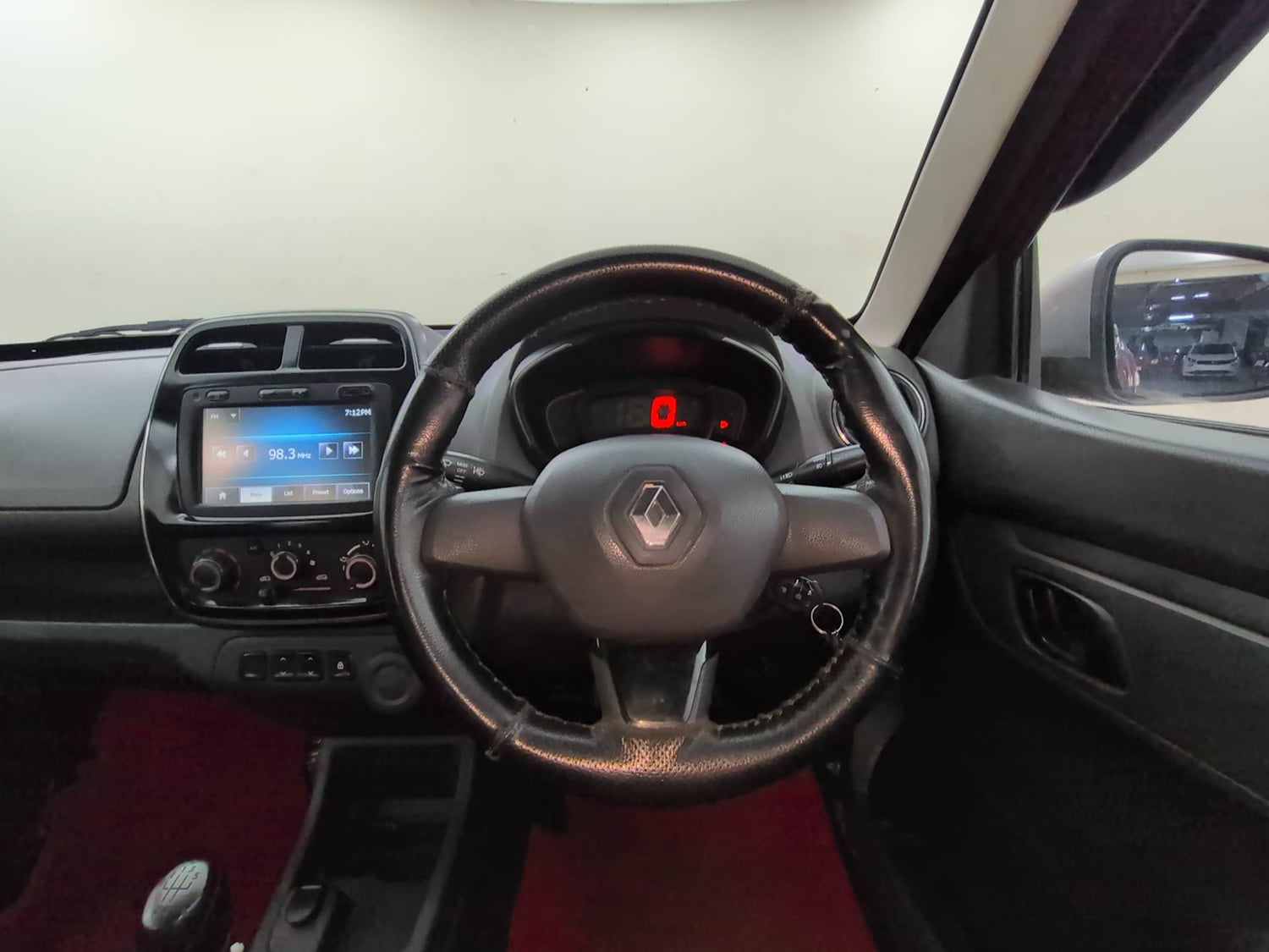 Used 2015 Renault Kwid RXT Petrol Manual interior STEERING VIEW