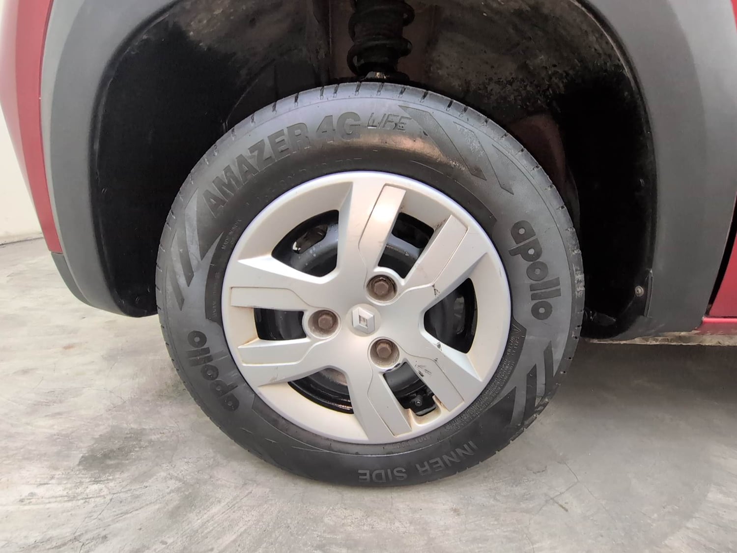 Used 2015 Renault Kwid RXT Petrol Manual tyres LEFT FRONT TYRE RIM VIEW