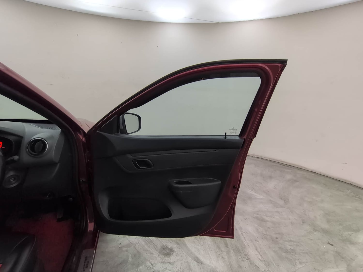 Used 2015 Renault Kwid RXT Petrol Manual interior RIGHT FRONT DOOR OPEN VIEW