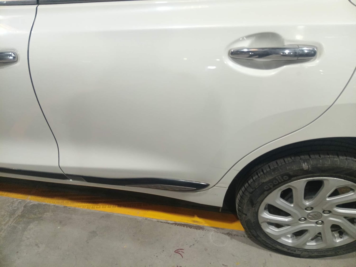 Used 2023 Maruti Suzuki Baleno Zeta AGS Petrol Automatic dents MINOR SCRATCH
