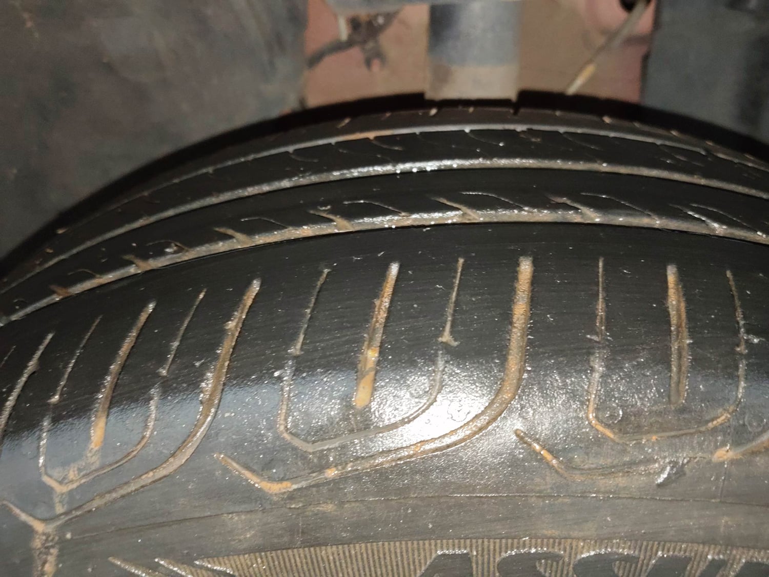 Used 2021 Tata Altroz XZ Plus Petrol Petrol Manual tyres LEFT FRONT TYRE TREAD VIEW