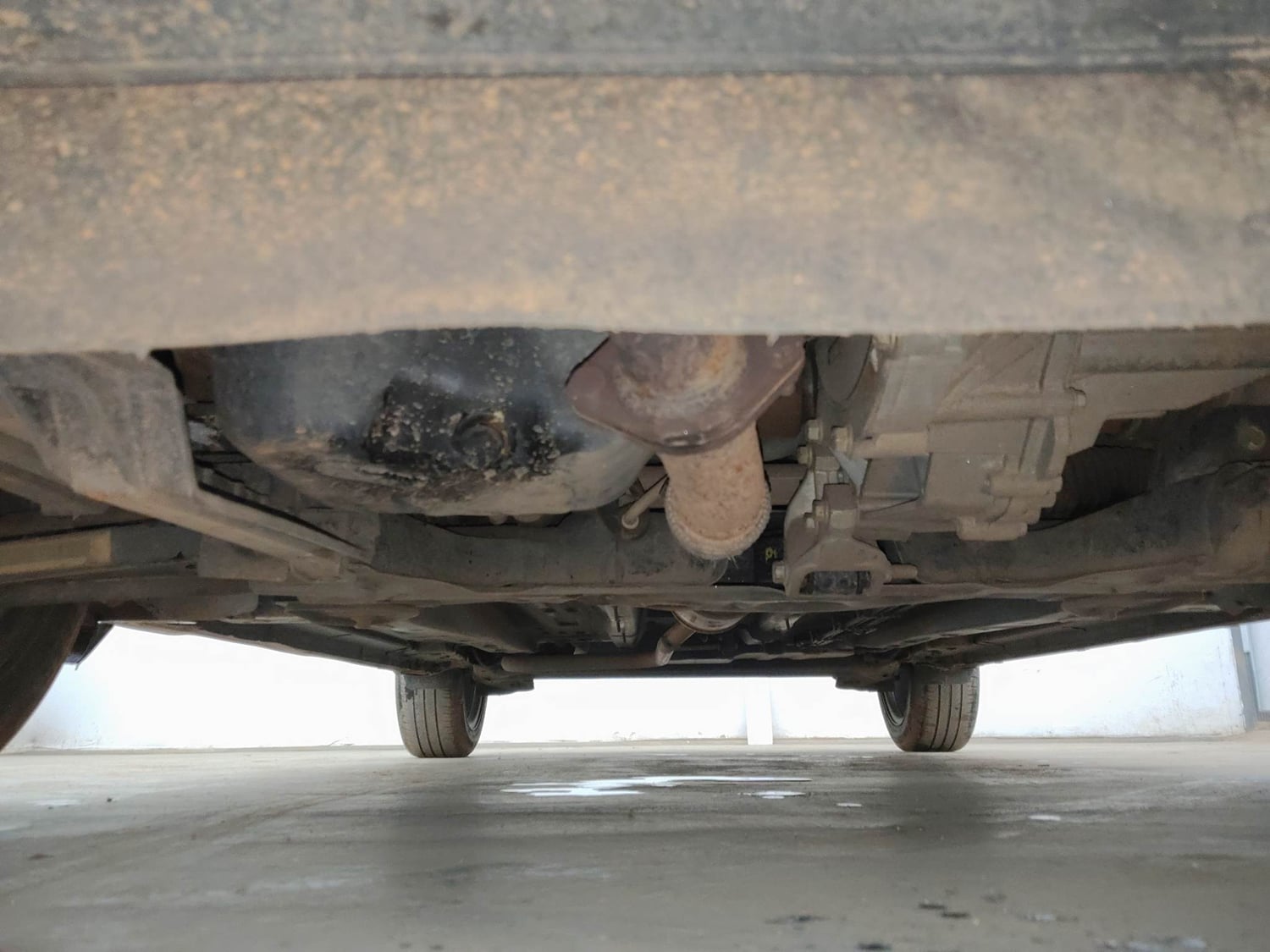 Used 2021 Tata Altroz XZ Plus Petrol Petrol Manual extra FRONT LEFT UNDERBODY VIEW