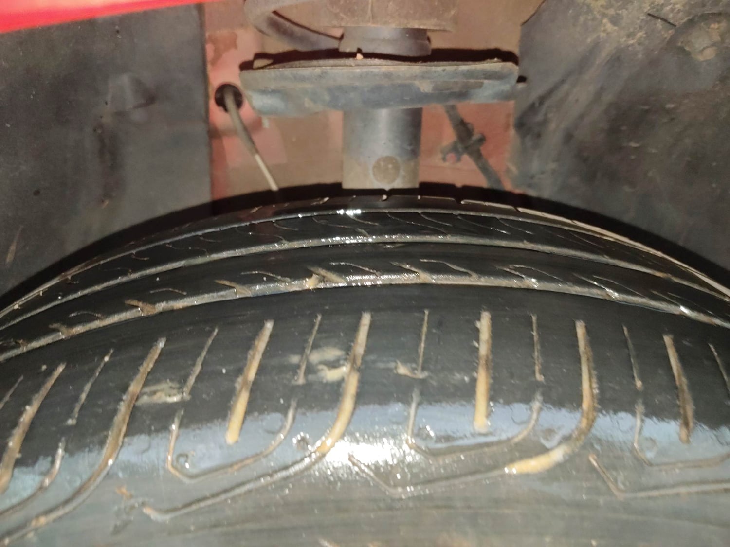 Used 2021 Tata Altroz XZ Plus Petrol Petrol Manual tyres RIGHT FRONT TYRE TREAD VIEW