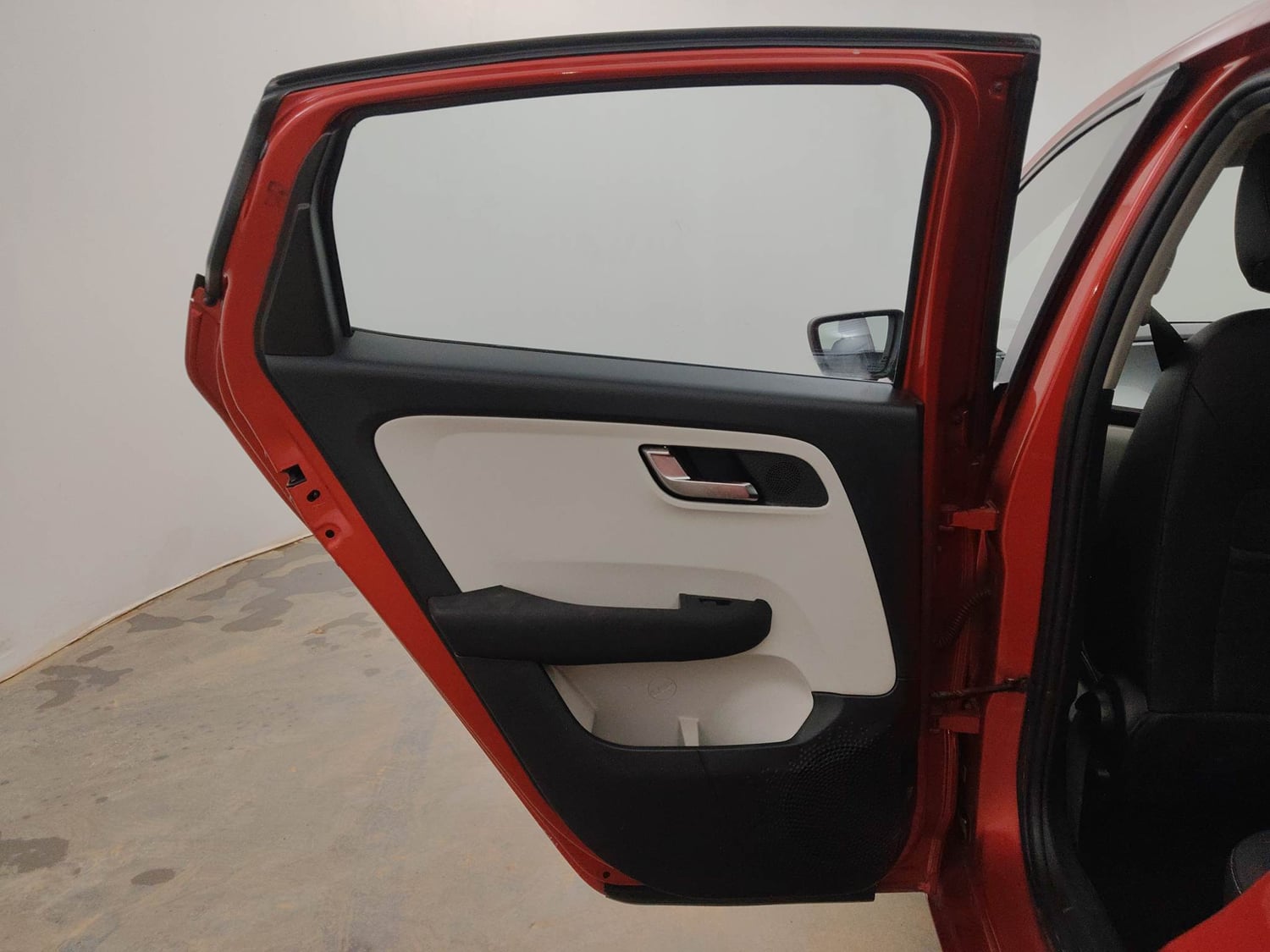 Used 2021 Tata Altroz XZ Plus Petrol Petrol Manual interior LEFT REAR DOOR OPEN VIEW