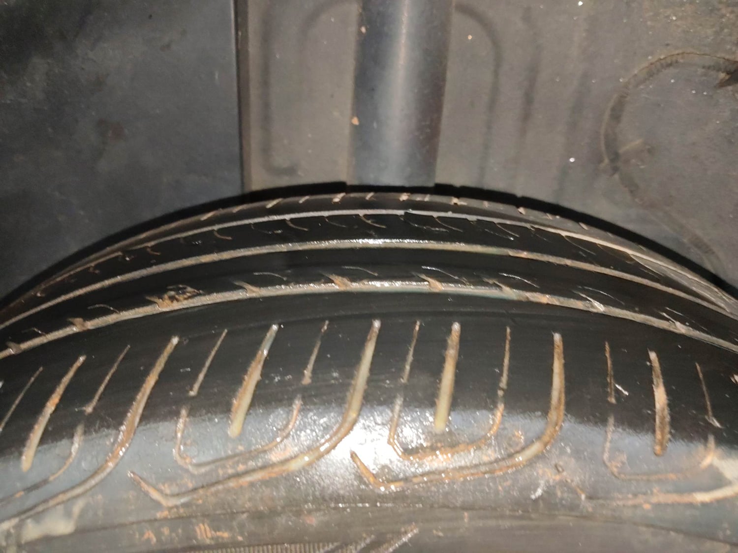 Used 2021 Tata Altroz XZ Plus Petrol Petrol Manual tyres RIGHT REAR TYRE TREAD VIEW