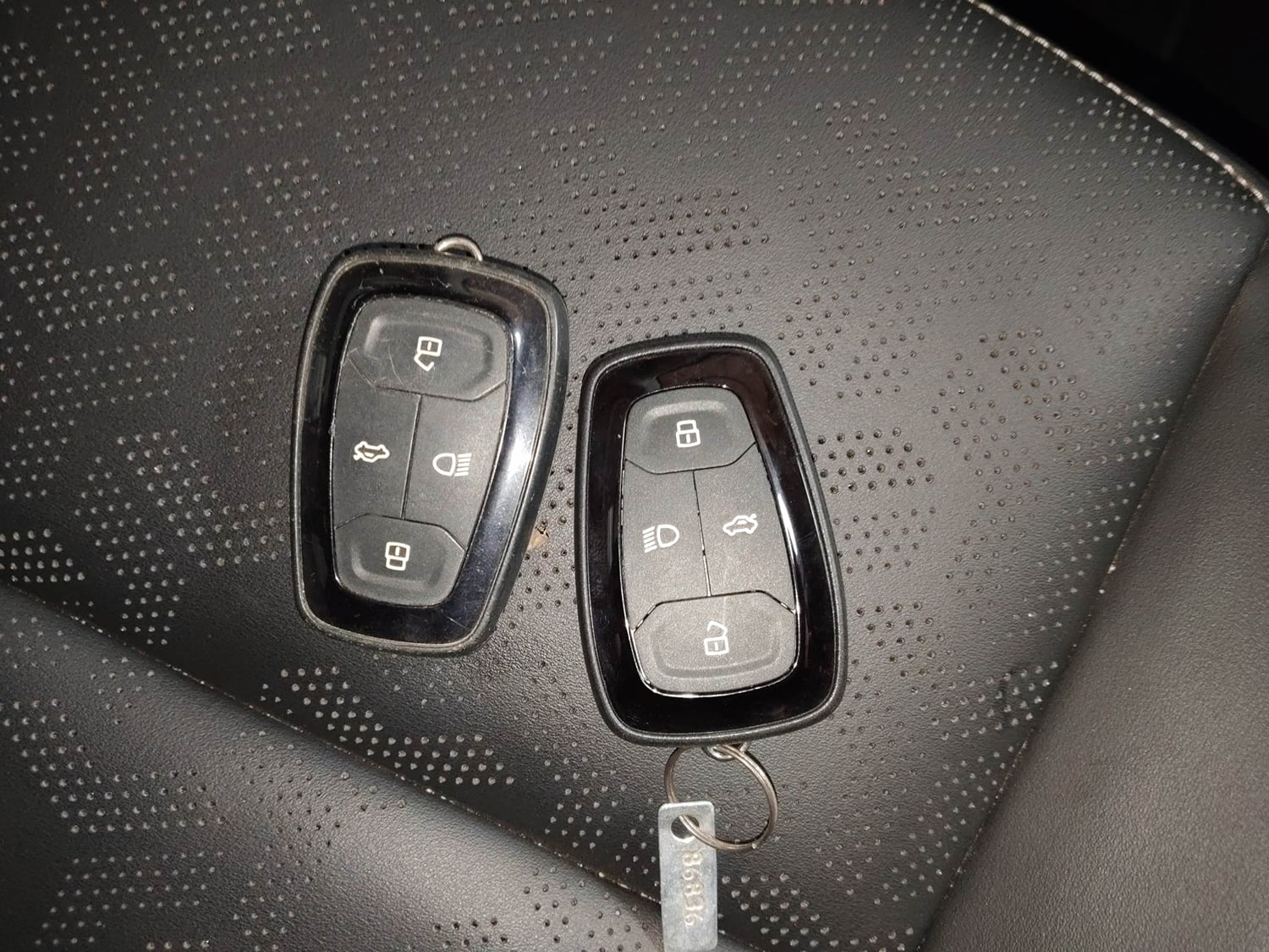 Used 2021 Tata Altroz XZ Plus Petrol Petrol Manual extra CAR KEY VIEW