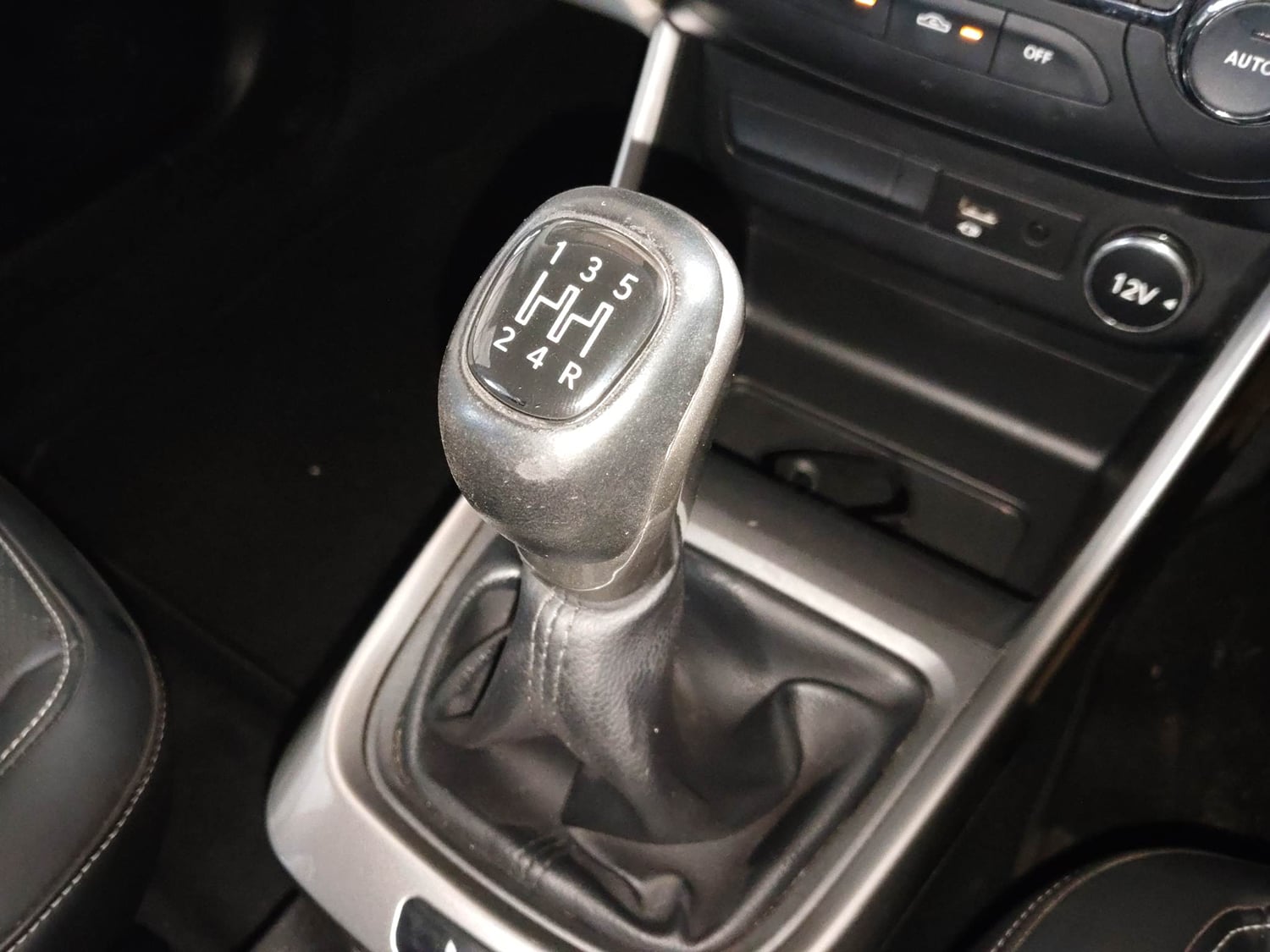 Used 2021 Tata Altroz XZ Plus Petrol Petrol Manual interior GEAR  KNOB VIEW