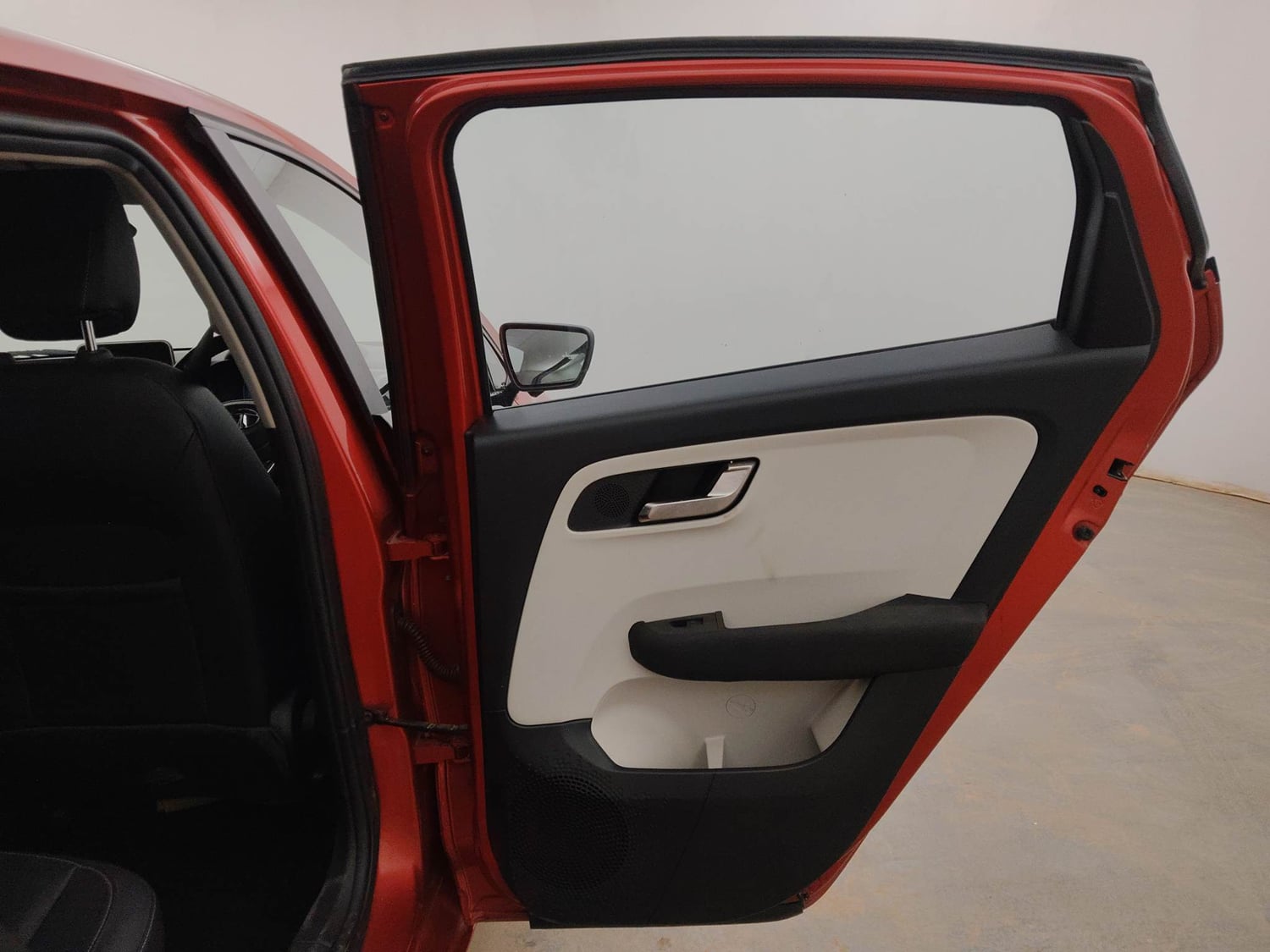 Used 2021 Tata Altroz XZ Plus Petrol Petrol Manual interior RIGHT REAR DOOR OPEN VIEW