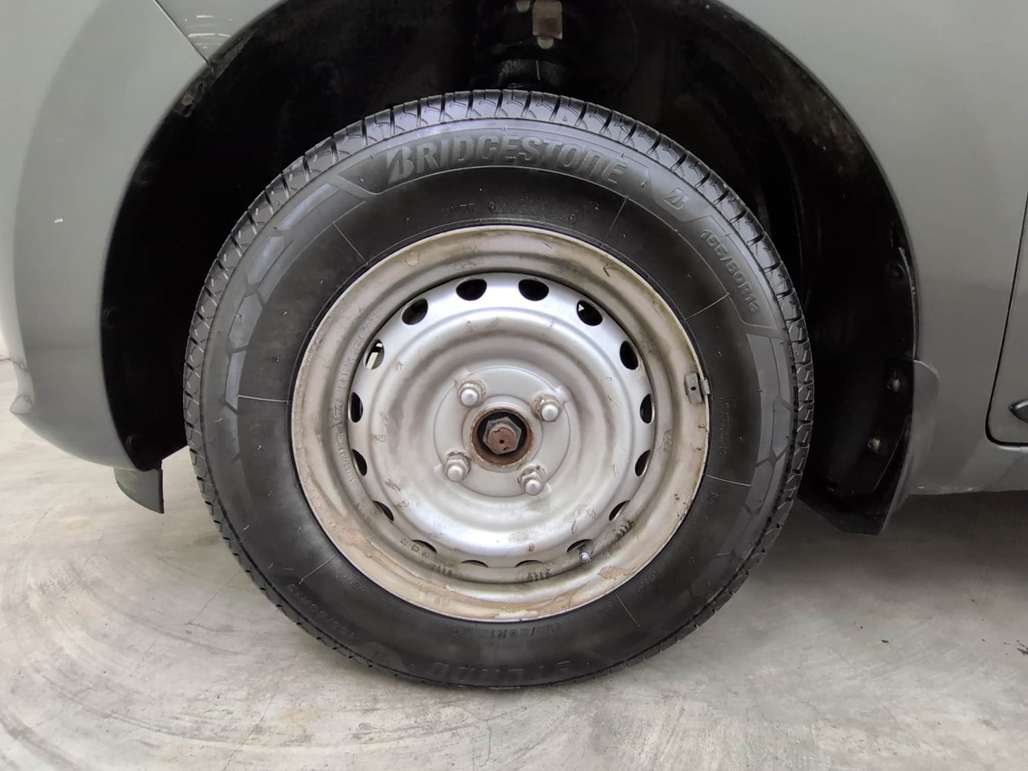 Used 2020 Hyundai Santro Magna Petrol Manual tyres LEFT FRONT TYRE RIM VIEW