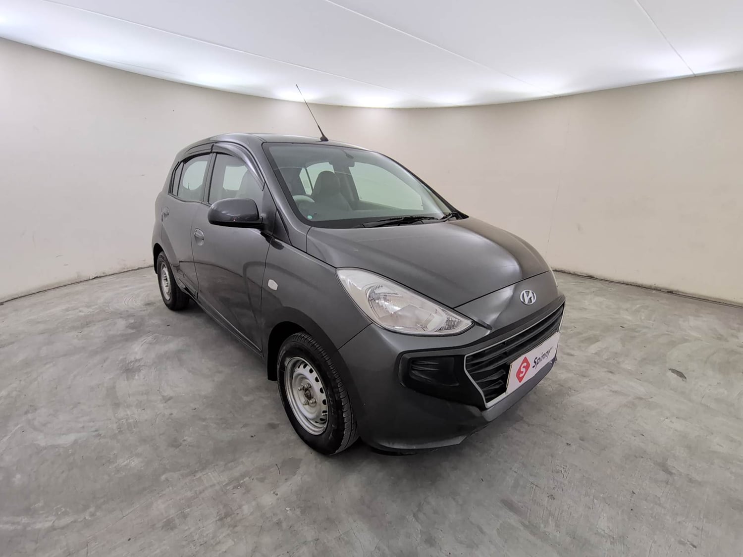Used 2020 Hyundai Santro Magna Petrol Manual exterior RIGHT FRONT CORNER VIEW