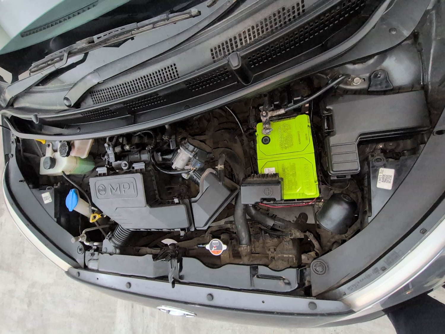 Used 2020 Hyundai Santro Magna Petrol Manual engine ENGINE LEFT SIDE VIEW